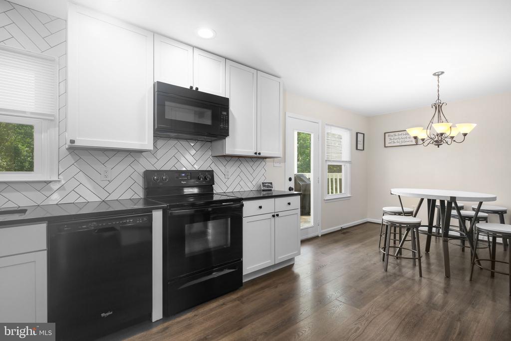 8301 SEAYS RD, SPOTSYLVANIA, Virginia 22551, 4 Bedrooms Bedrooms, ,2 BathroomsBathrooms,Residential,8301 SEAYS RD,VASP2041510 MLS # VASP2041510