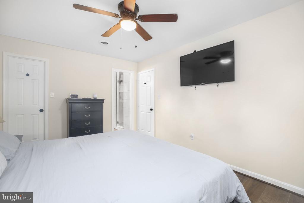 8301 SEAYS RD, SPOTSYLVANIA, Virginia 22551, 4 Bedrooms Bedrooms, ,2 BathroomsBathrooms,Residential,8301 SEAYS RD,VASP2041510 MLS # VASP2041510