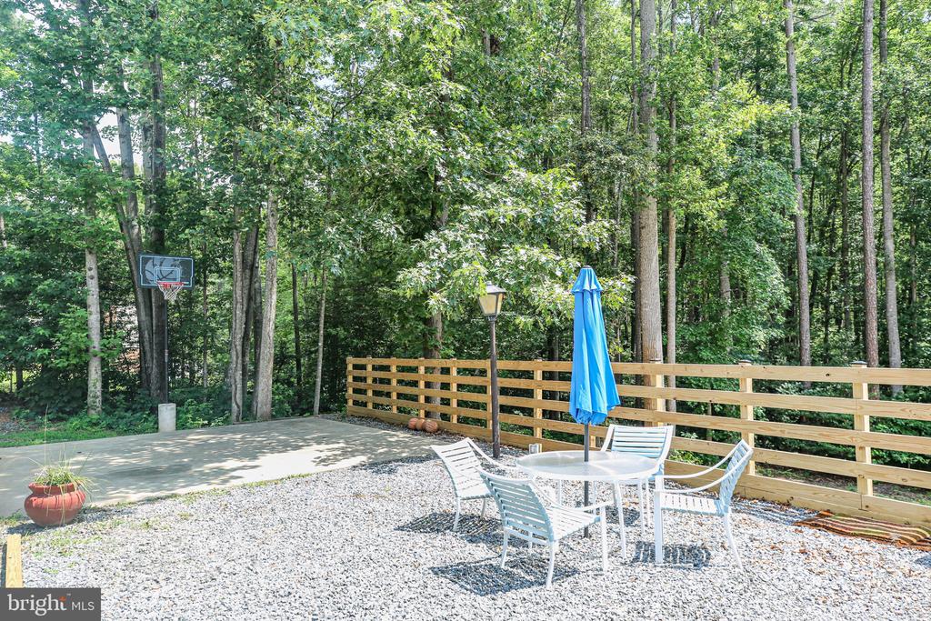 8301 SEAYS RD, SPOTSYLVANIA, Virginia 22551, 4 Bedrooms Bedrooms, ,2 BathroomsBathrooms,Residential,8301 SEAYS RD,VASP2041510 MLS # VASP2041510