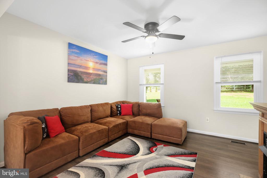 8301 SEAYS RD, SPOTSYLVANIA, Virginia 22551, 4 Bedrooms Bedrooms, ,2 BathroomsBathrooms,Residential,8301 SEAYS RD,VASP2041510 MLS # VASP2041510