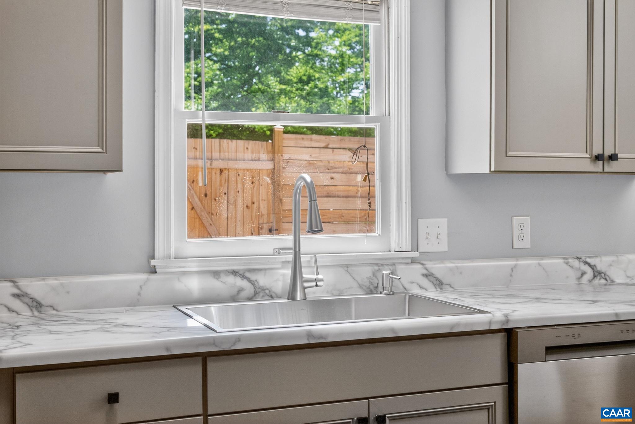 1536 MINOR RIDGE CT, CHARLOTTESVILLE, Virginia 22901, 2 Bedrooms Bedrooms, ,2 BathroomsBathrooms,Residential,1536 MINOR RIDGE CT,676643 MLS # 676643