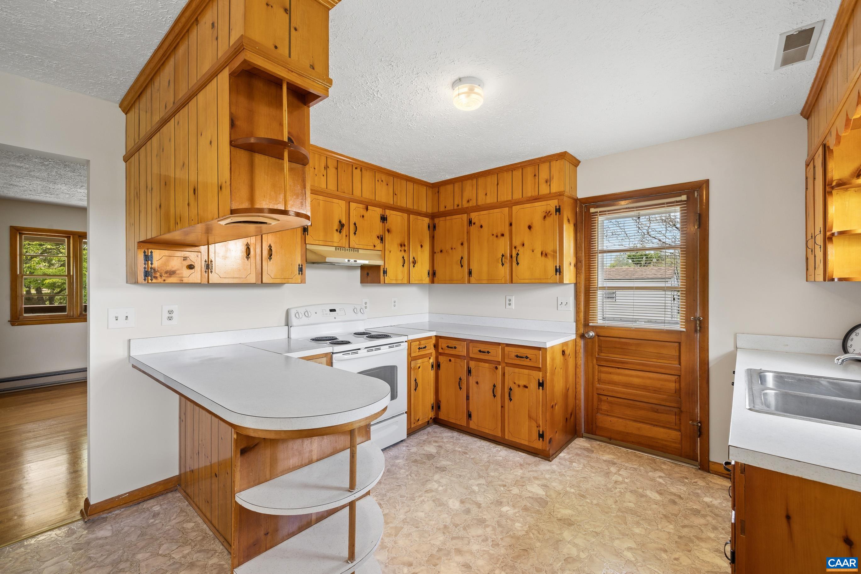 653 CELT RD, STANARDSVILLE, Virginia 22973, 3 Bedrooms Bedrooms, ,2 BathroomsBathrooms,Residential,653 CELT RD,676657 MLS # 676657