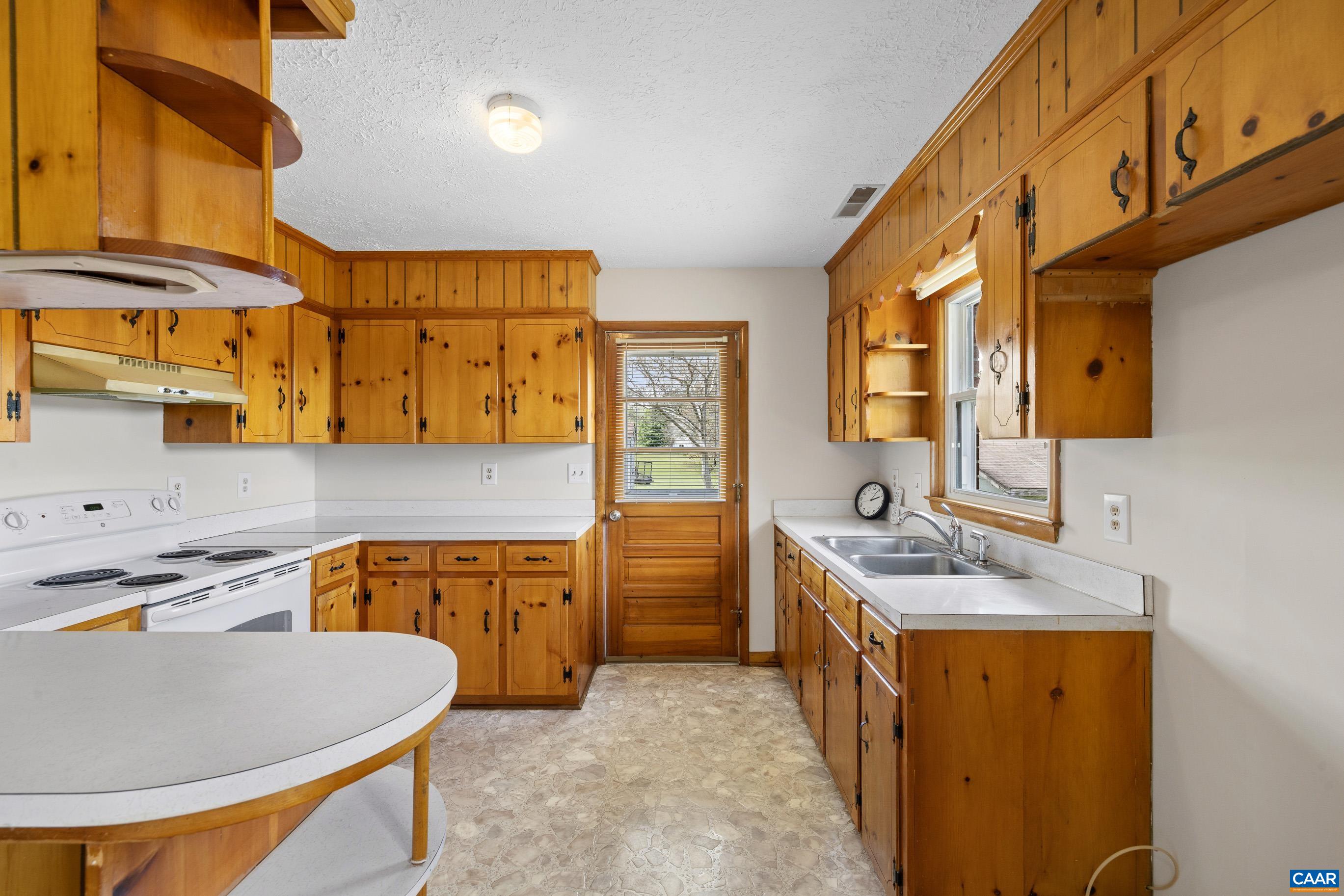 653 CELT RD, STANARDSVILLE, Virginia 22973, 3 Bedrooms Bedrooms, ,2 BathroomsBathrooms,Residential,653 CELT RD,676657 MLS # 676657