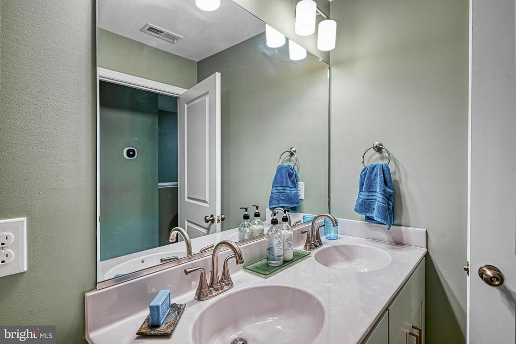 632 NOAHS LANDING DR, BUMPASS, Virginia 23024, 4 Bedrooms Bedrooms, ,2 BathroomsBathrooms,Residential,632 NOAHS LANDING DR,VALA2009762 MLS # VALA2009762