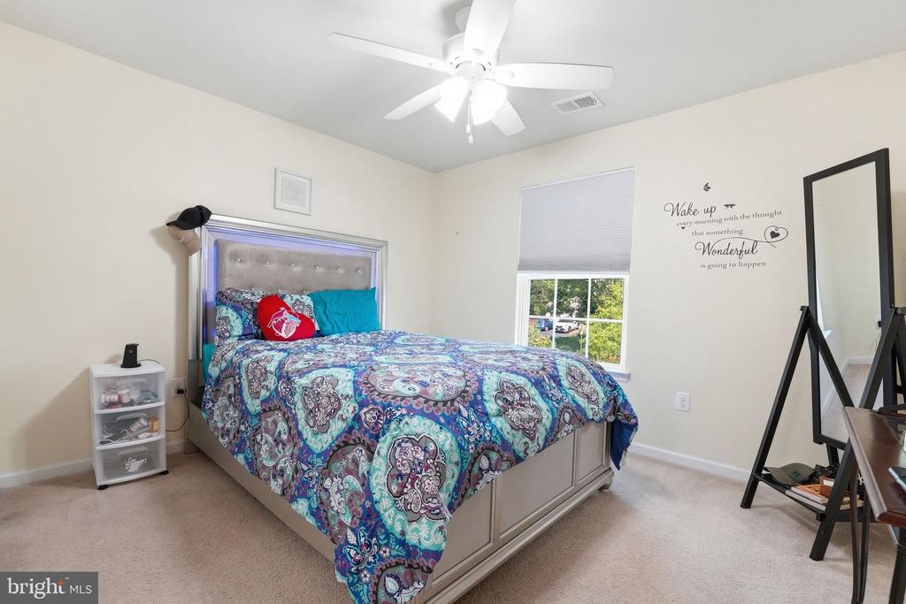827 FAIRWOOD, CULPEPER, Virginia 22701, 5 Bedrooms Bedrooms, ,4 BathroomsBathrooms,Residential,827 FAIRWOOD,VACU2013518 MLS # VACU2013518