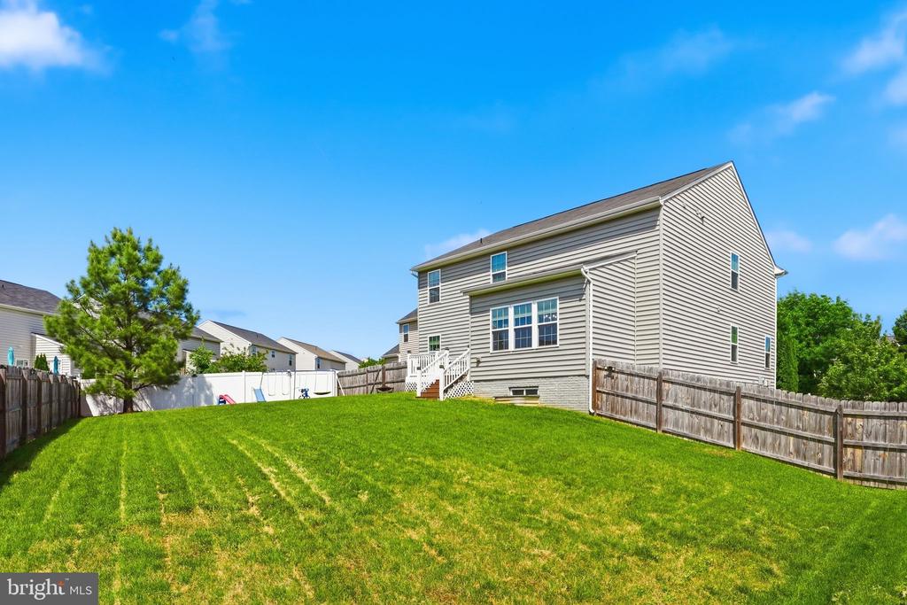 827 FAIRWOOD, CULPEPER, Virginia 22701, 5 Bedrooms Bedrooms, ,4 BathroomsBathrooms,Residential,827 FAIRWOOD,VACU2013518 MLS # VACU2013518