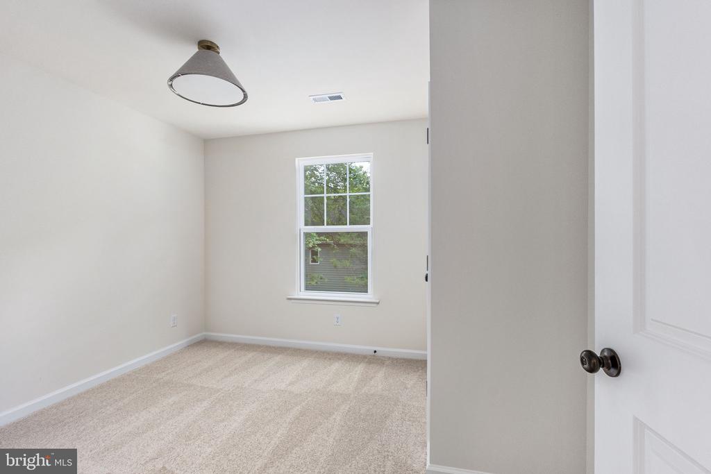 104 BUTLER CIR, LOCUST GROVE, Virginia 22508, 4 Bedrooms Bedrooms, ,2 BathroomsBathrooms,Residential,104 BUTLER CIR,VAOR2014042 MLS # VAOR2014042