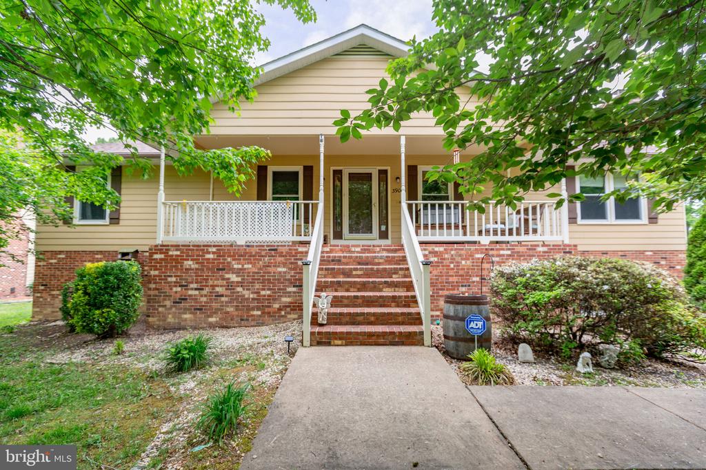3906 DORAN RD, FREDERICKSBURG, Virginia 22407, 4 Bedrooms Bedrooms, ,3 BathroomsBathrooms,Residential,3906 DORAN RD,VASP2041554 MLS # VASP2041554