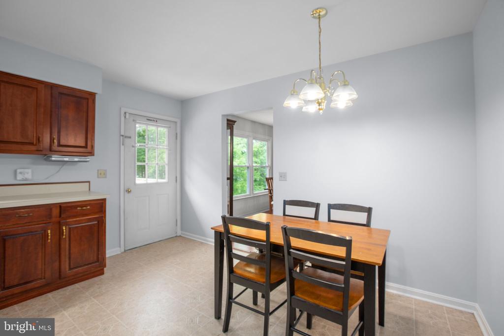 3906 DORAN RD, FREDERICKSBURG, Virginia 22407, 4 Bedrooms Bedrooms, ,3 BathroomsBathrooms,Residential,3906 DORAN RD,VASP2041554 MLS # VASP2041554