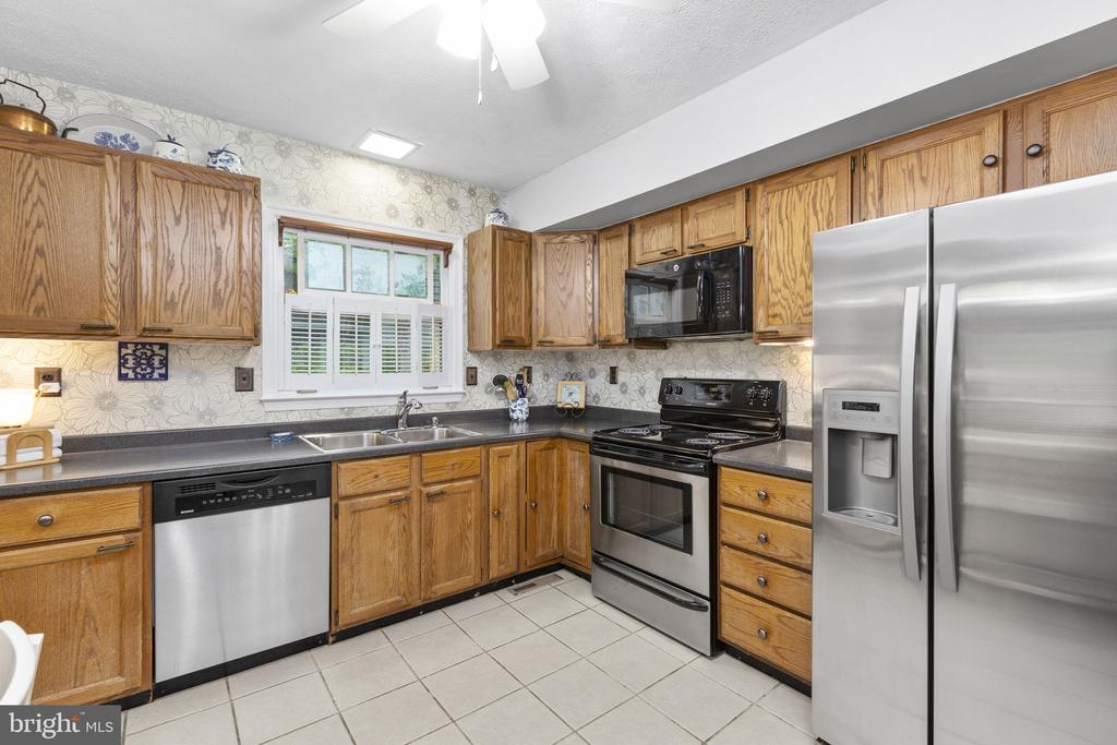 125 FAIRWAY DR, LOCUST GROVE, Virginia 22508, 3 Bedrooms Bedrooms, ,2 BathroomsBathrooms,Residential,125 FAIRWAY DR,VAOR2013902 MLS # VAOR2013902