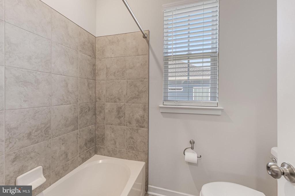2405 NEWTON DR, JEFFERSONTON, Virginia 22724, 5 Bedrooms Bedrooms, ,5 BathroomsBathrooms,Residential,2405 NEWTON DR,VACU2013440 MLS # VACU2013440