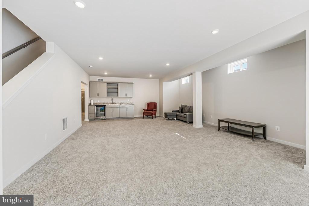 2405 NEWTON DR, JEFFERSONTON, Virginia 22724, 5 Bedrooms Bedrooms, ,5 BathroomsBathrooms,Residential,2405 NEWTON DR,VACU2013440 MLS # VACU2013440