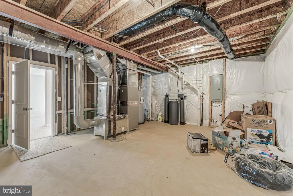 2405 NEWTON DR, JEFFERSONTON, Virginia 22724, 5 Bedrooms Bedrooms, ,5 BathroomsBathrooms,Residential,2405 NEWTON DR,VACU2013440 MLS # VACU2013440