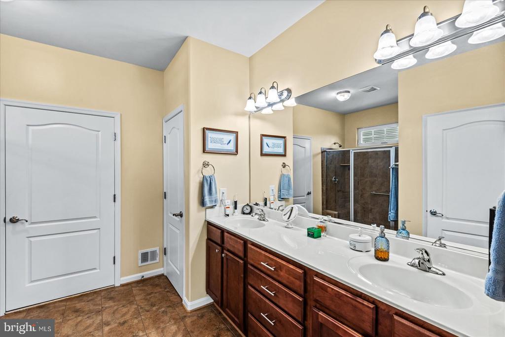 632 WINDERMERE, CULPEPER, Virginia 22701, 4 Bedrooms Bedrooms, ,3 BathroomsBathrooms,Residential,632 WINDERMERE,VACU2013480 MLS # VACU2013480