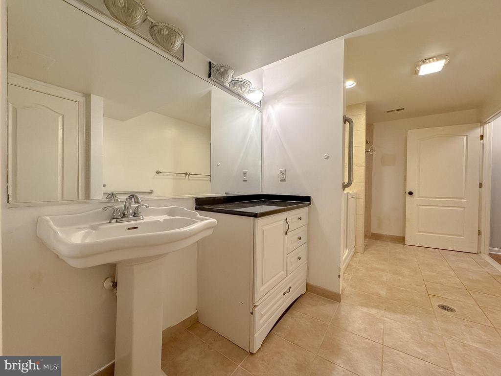 8001 CHURCH POND RD, FREDERICKSBURG, Virginia 22408, 5 Bedrooms Bedrooms, ,3 BathroomsBathrooms,Residential,8001 CHURCH POND RD,VASP2040438 MLS # VASP2040438