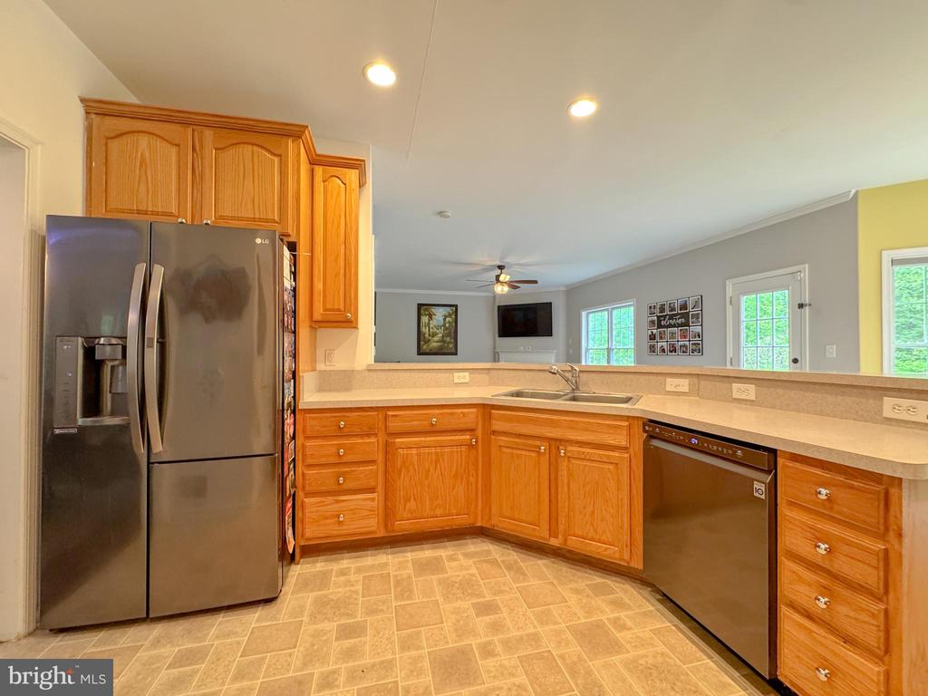 8001 CHURCH POND RD, FREDERICKSBURG, Virginia 22408, 5 Bedrooms Bedrooms, ,3 BathroomsBathrooms,Residential,8001 CHURCH POND RD,VASP2040438 MLS # VASP2040438