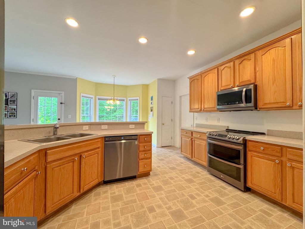8001 CHURCH POND RD, FREDERICKSBURG, Virginia 22408, 5 Bedrooms Bedrooms, ,3 BathroomsBathrooms,Residential,8001 CHURCH POND RD,VASP2040438 MLS # VASP2040438