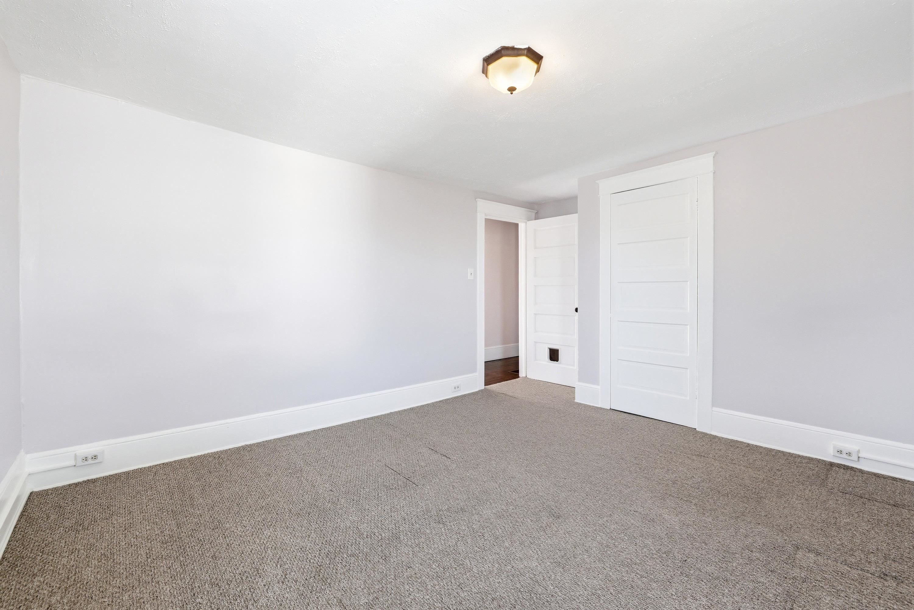 519 W MARKET ST, HARRISONBURG, Virginia 22801, 3 Bedrooms Bedrooms, ,1 BathroomBathrooms,Residential,519 W MARKET ST,676669 MLS # 676669