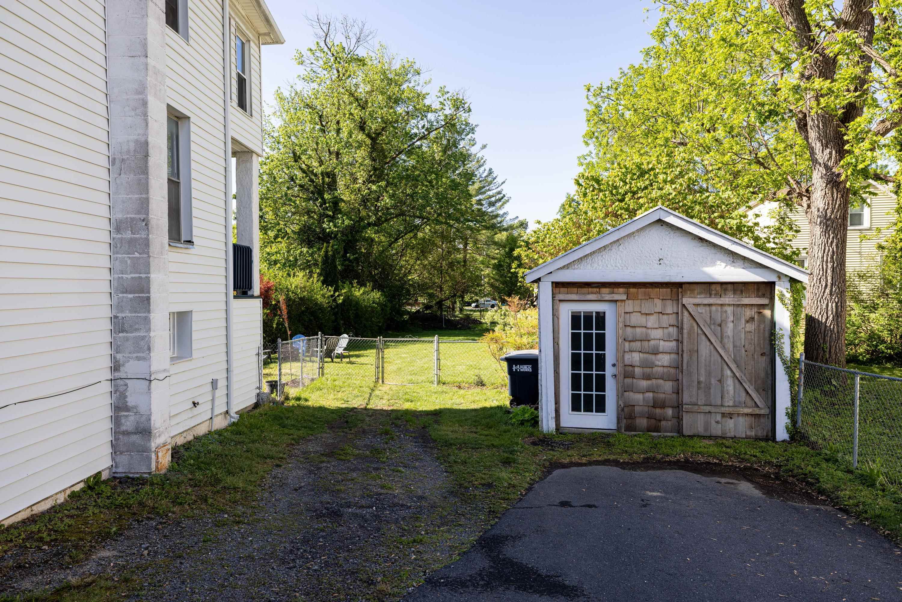 519 W MARKET ST, HARRISONBURG, Virginia 22801, 3 Bedrooms Bedrooms, ,1 BathroomBathrooms,Residential,519 W MARKET ST,676669 MLS # 676669