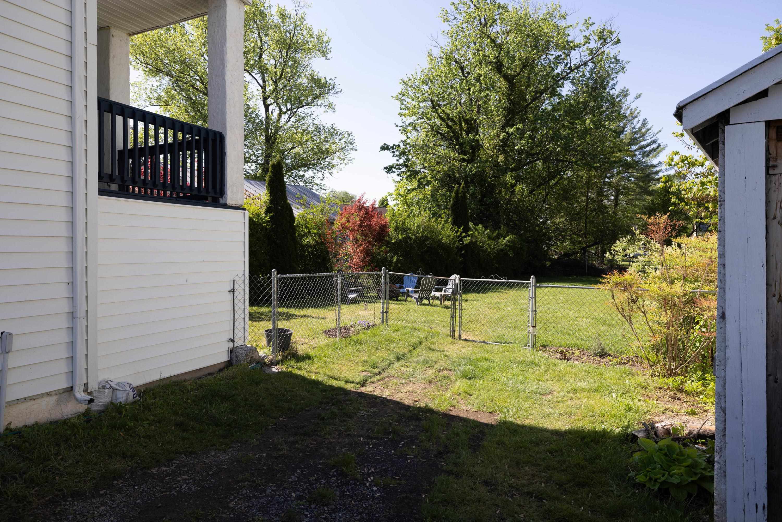 519 W MARKET ST, HARRISONBURG, Virginia 22801, 3 Bedrooms Bedrooms, ,1 BathroomBathrooms,Residential,519 W MARKET ST,676669 MLS # 676669