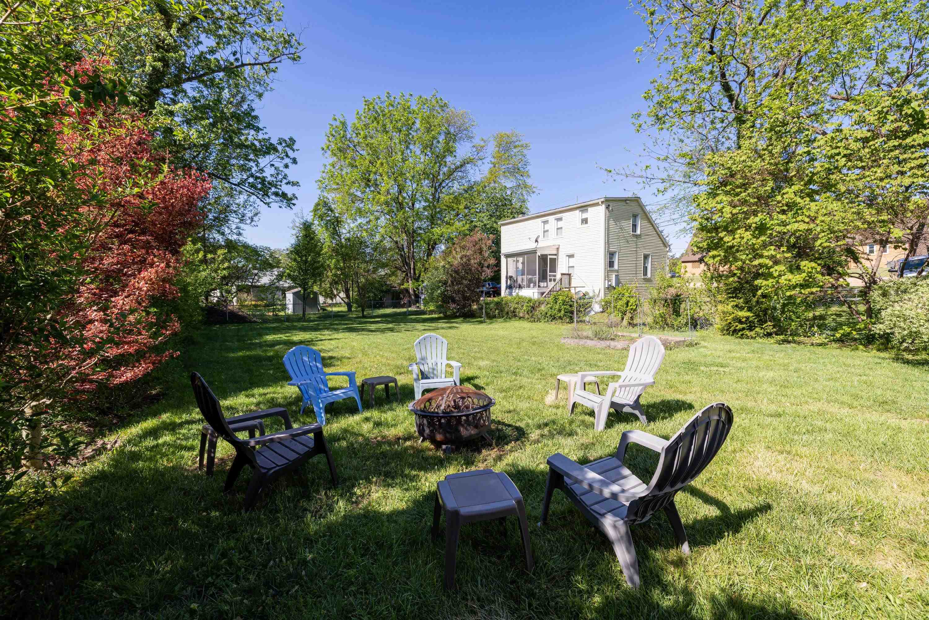 519 W MARKET ST, HARRISONBURG, Virginia 22801, 3 Bedrooms Bedrooms, ,1 BathroomBathrooms,Residential,519 W MARKET ST,676669 MLS # 676669