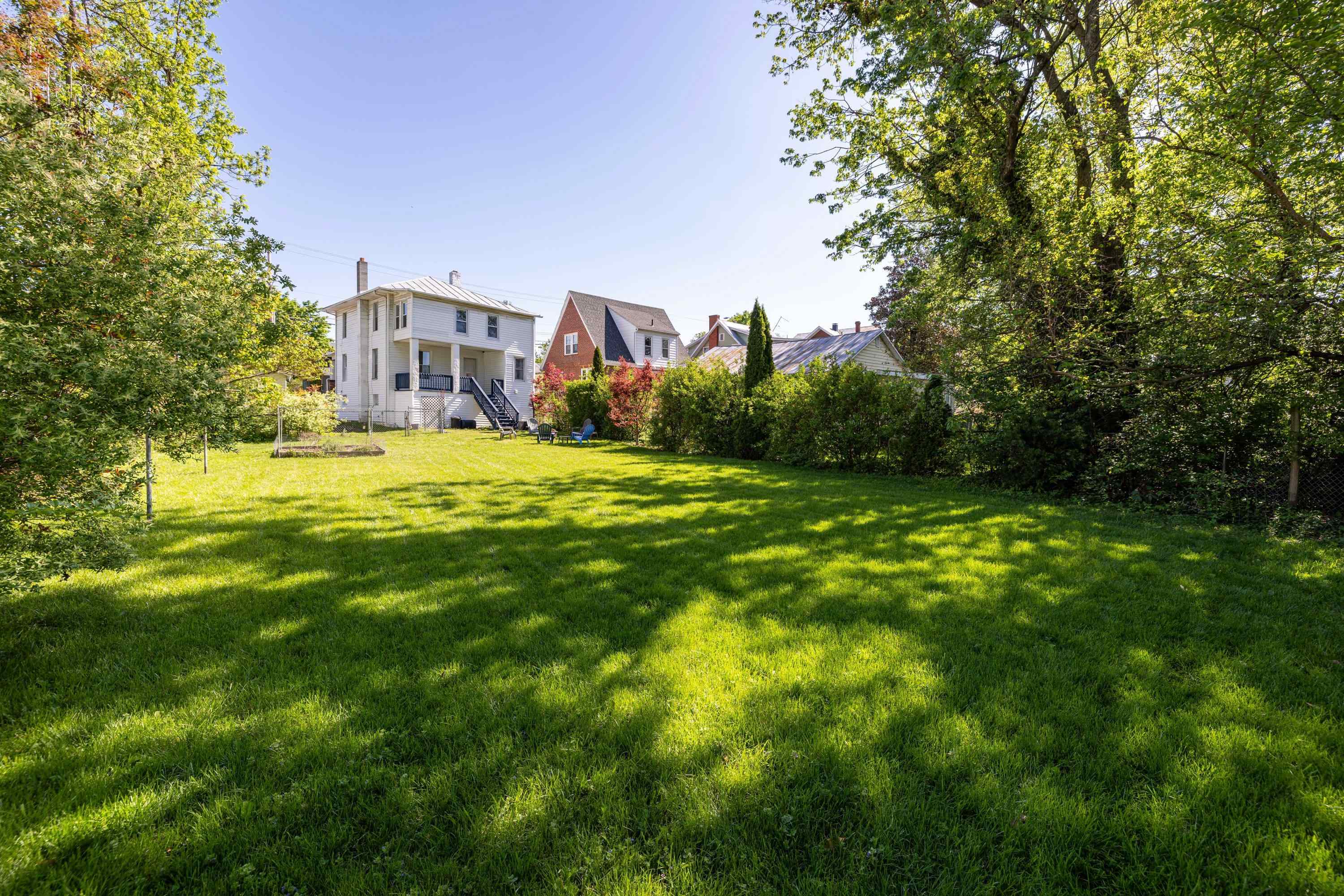 519 W MARKET ST, HARRISONBURG, Virginia 22801, 3 Bedrooms Bedrooms, ,1 BathroomBathrooms,Residential,519 W MARKET ST,676669 MLS # 676669