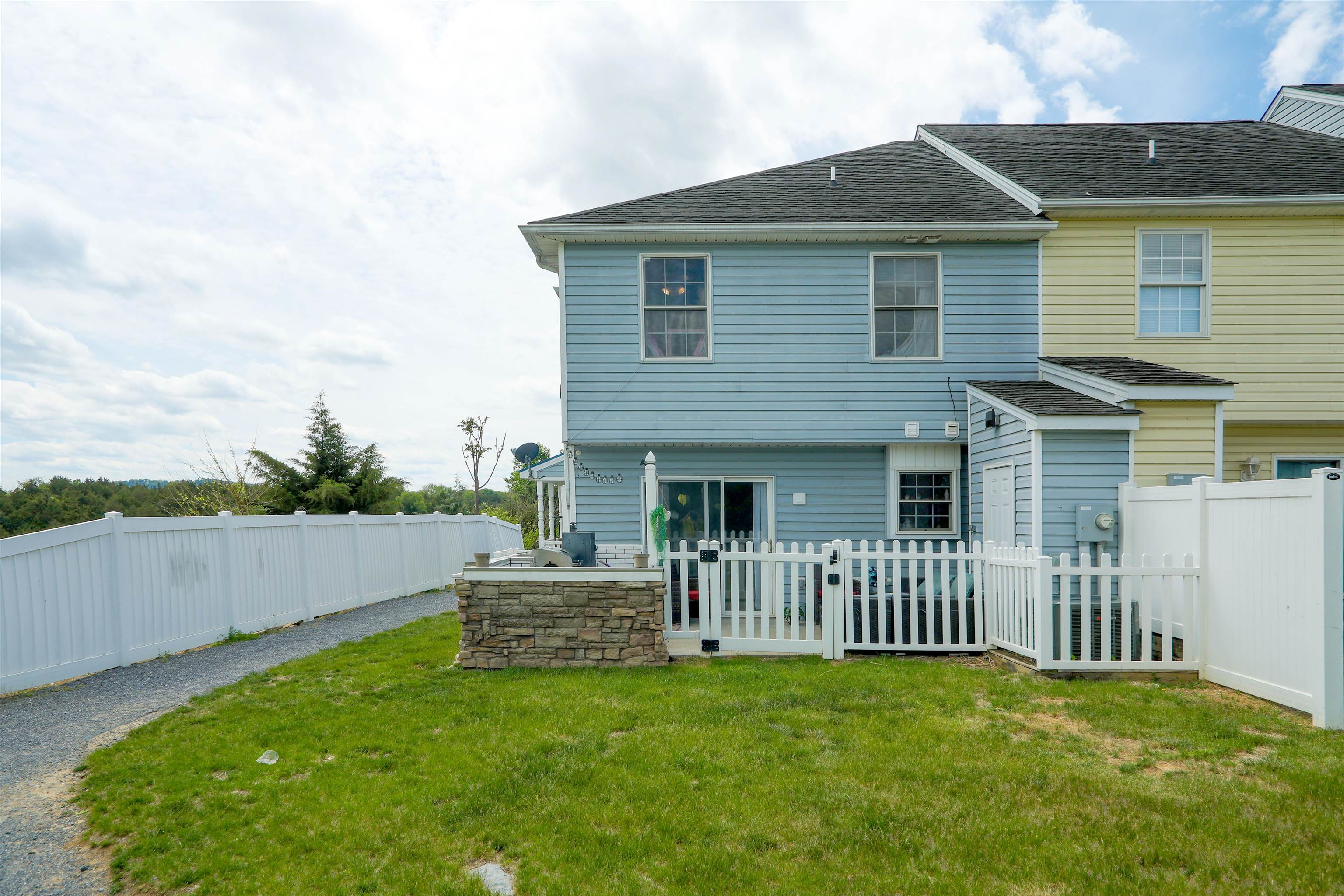 1031 MOLLY PITCHER PL, HARRISONBURG, Virginia 22802, 3 Bedrooms Bedrooms, ,2 BathroomsBathrooms,Residential,1031 MOLLY PITCHER PL,676671 MLS # 676671