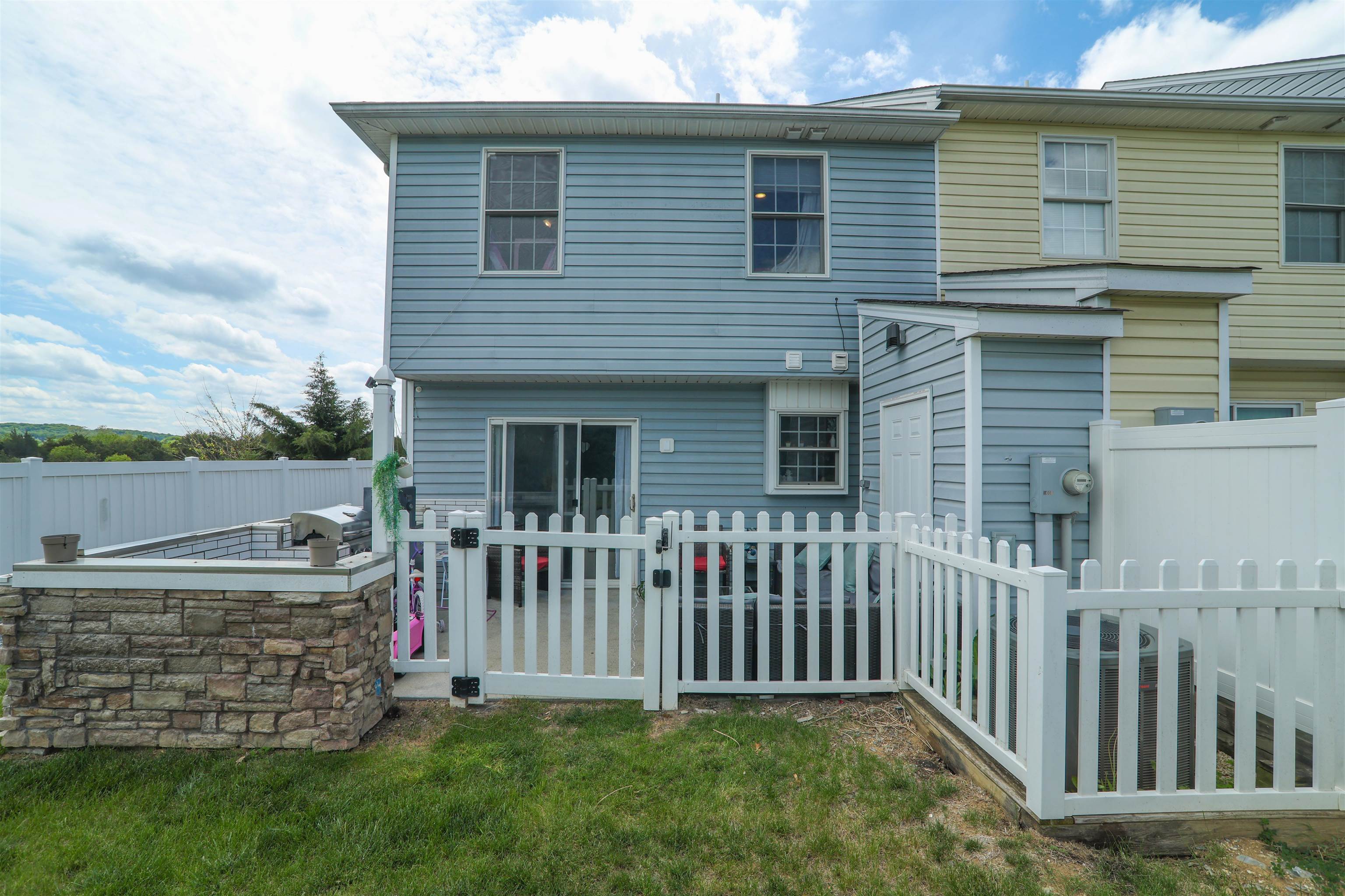 1031 MOLLY PITCHER PL, HARRISONBURG, Virginia 22802, 3 Bedrooms Bedrooms, ,2 BathroomsBathrooms,Residential,1031 MOLLY PITCHER PL,676671 MLS # 676671
