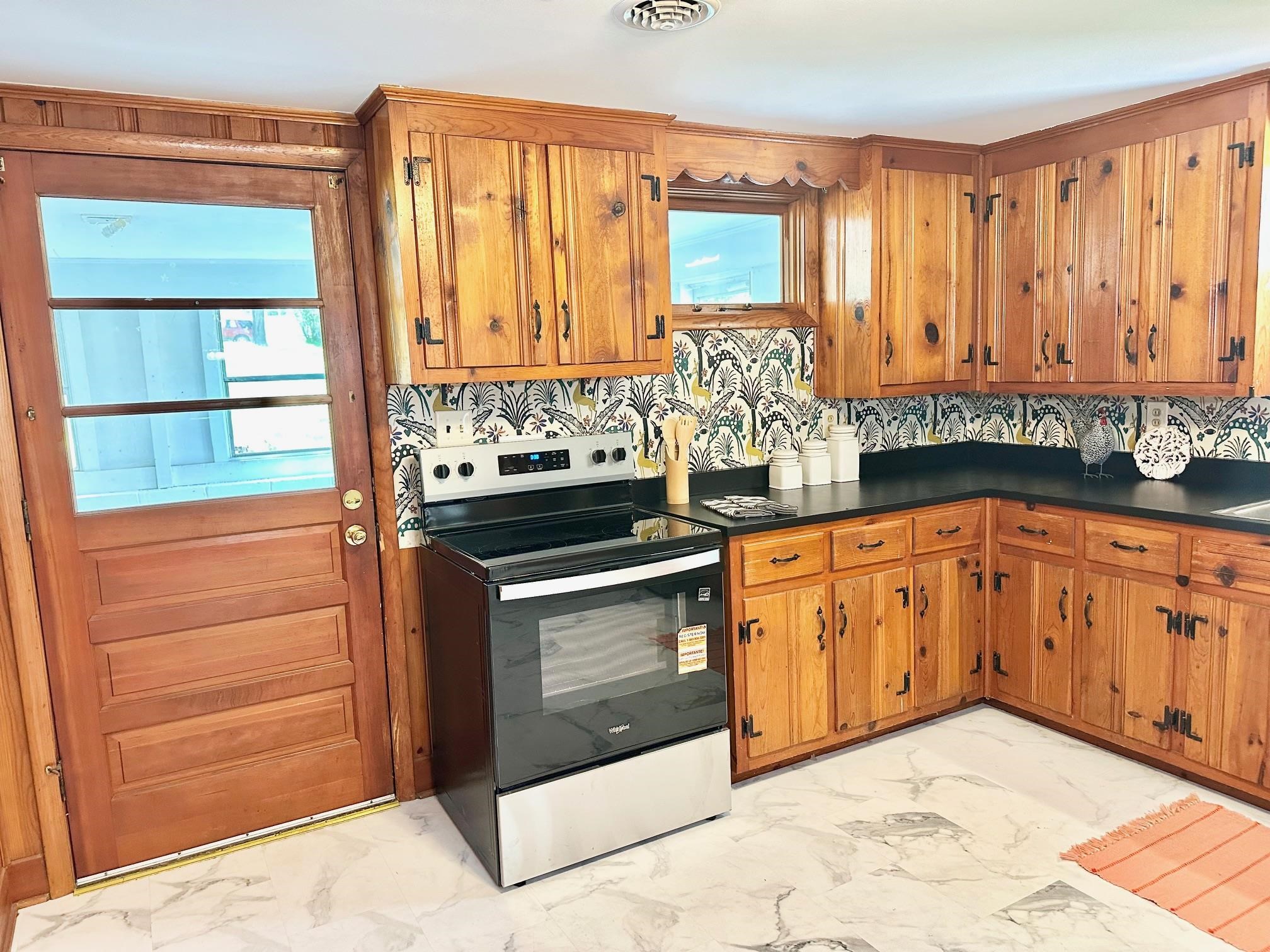 79 ROCKY LN, STUARTS DRAFT, Virginia 24477, 3 Bedrooms Bedrooms, ,1 BathroomBathrooms,Residential,79 Rocky Lane, Stuarts Draft, VA,79 ROCKY LN,676672 MLS # 676672