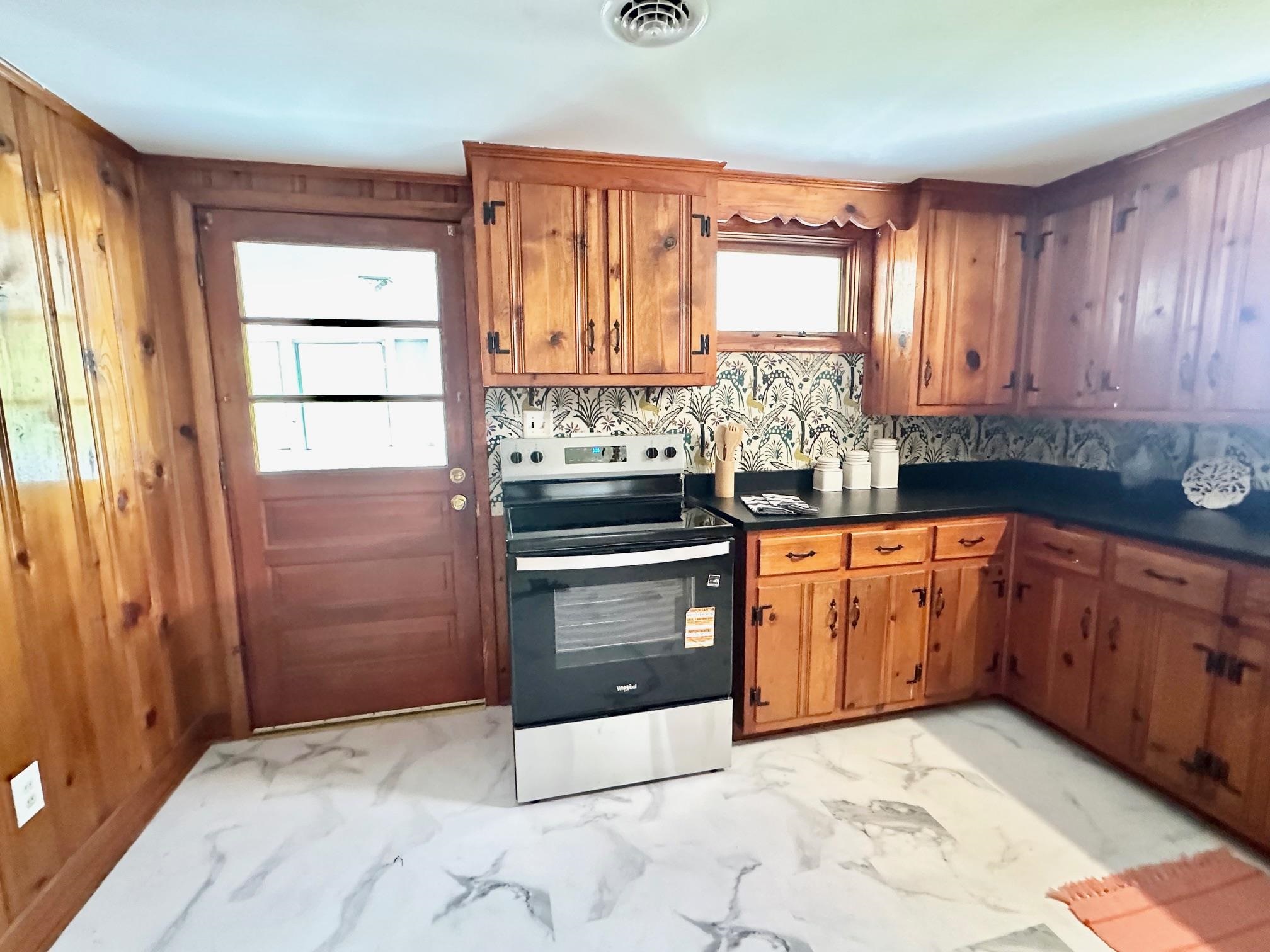 79 ROCKY LN, STUARTS DRAFT, Virginia 24477, 3 Bedrooms Bedrooms, ,1 BathroomBathrooms,Residential,79 Rocky Lane, Stuarts Draft, VA,79 ROCKY LN,676672 MLS # 676672