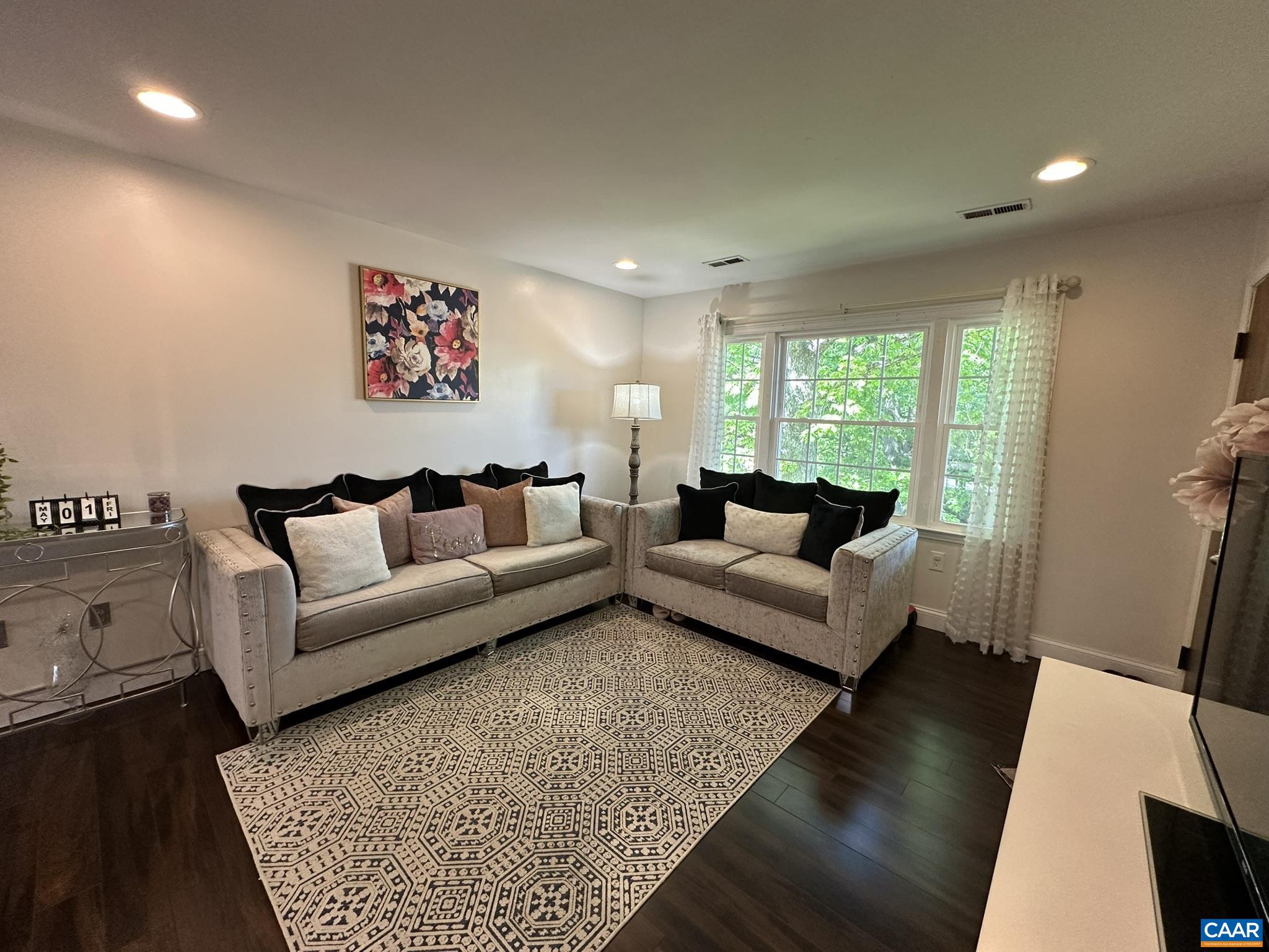 2412 BARRACKS PL, CHARLOTTESVILLE, Virginia 22901, 2 Bedrooms Bedrooms, ,1 BathroomBathrooms,Residential,2412 BARRACKS PL,676673 MLS # 676673