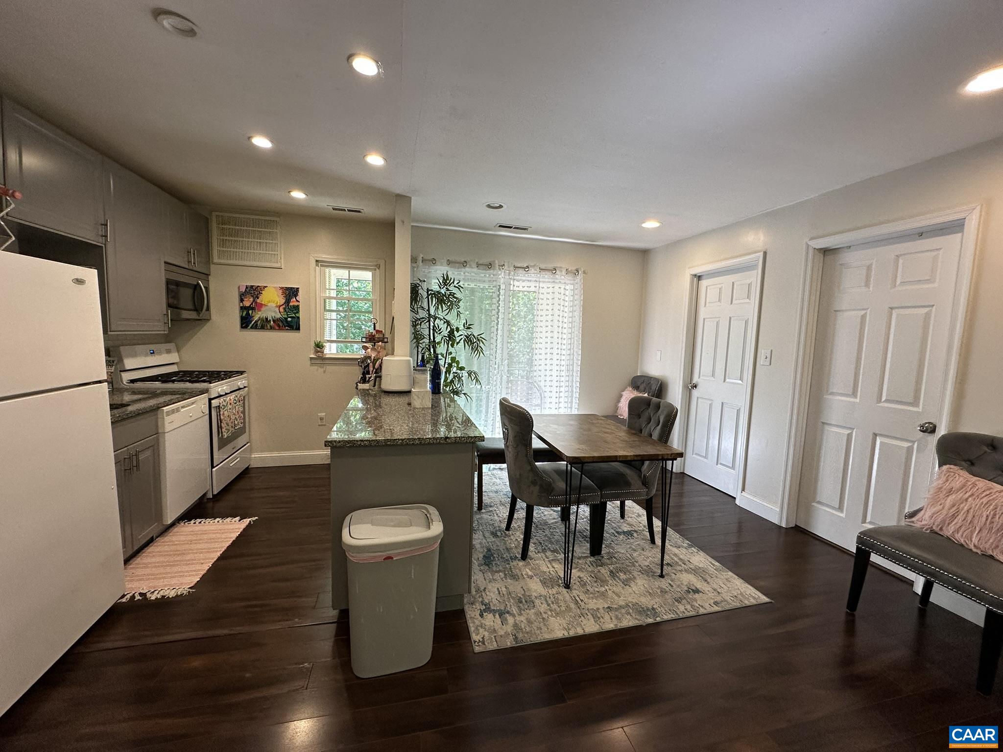 2412 BARRACKS PL, CHARLOTTESVILLE, Virginia 22901, 2 Bedrooms Bedrooms, ,1 BathroomBathrooms,Residential,2412 BARRACKS PL,676673 MLS # 676673