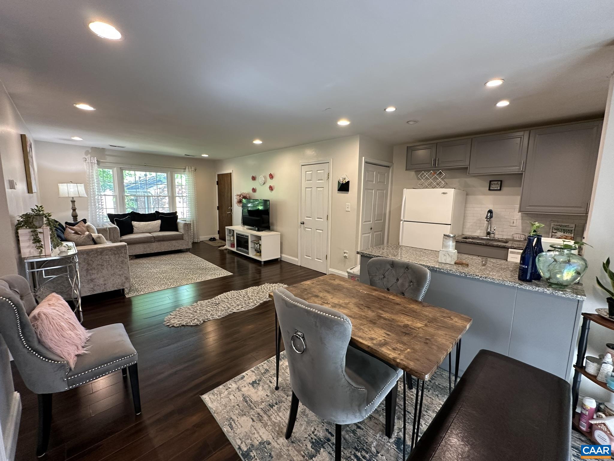 2412 BARRACKS PL, CHARLOTTESVILLE, Virginia 22901, 2 Bedrooms Bedrooms, ,1 BathroomBathrooms,Residential,2412 BARRACKS PL,676673 MLS # 676673