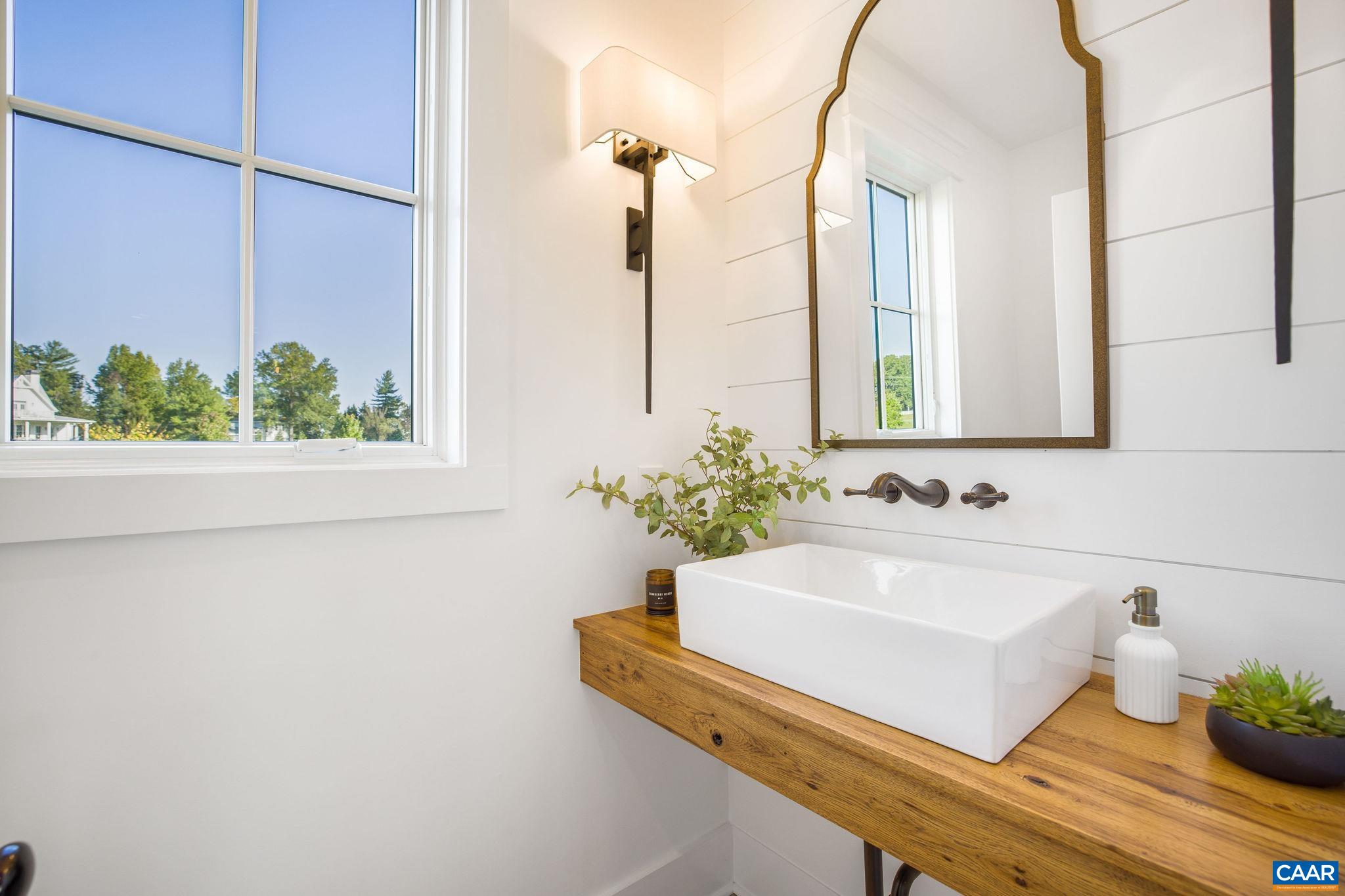 320 BARN HOUSE LN, CHARLOTTESVILLE, Virginia 22901, 5 Bedrooms Bedrooms, ,5 BathroomsBathrooms,Residential,Barn House,320 BARN HOUSE LN,676675 MLS # 676675