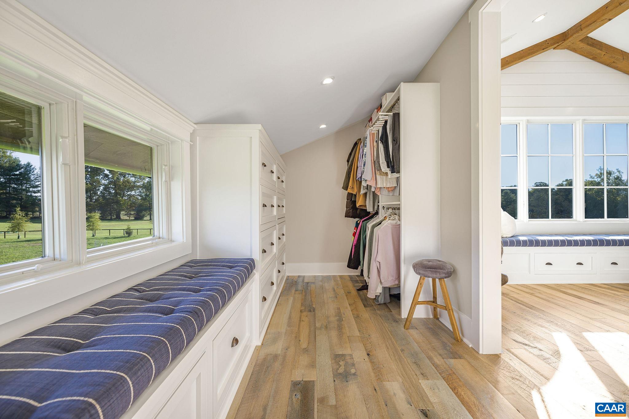 320 BARN HOUSE LN, CHARLOTTESVILLE, Virginia 22901, 5 Bedrooms Bedrooms, ,5 BathroomsBathrooms,Residential,Barn House,320 BARN HOUSE LN,676675 MLS # 676675