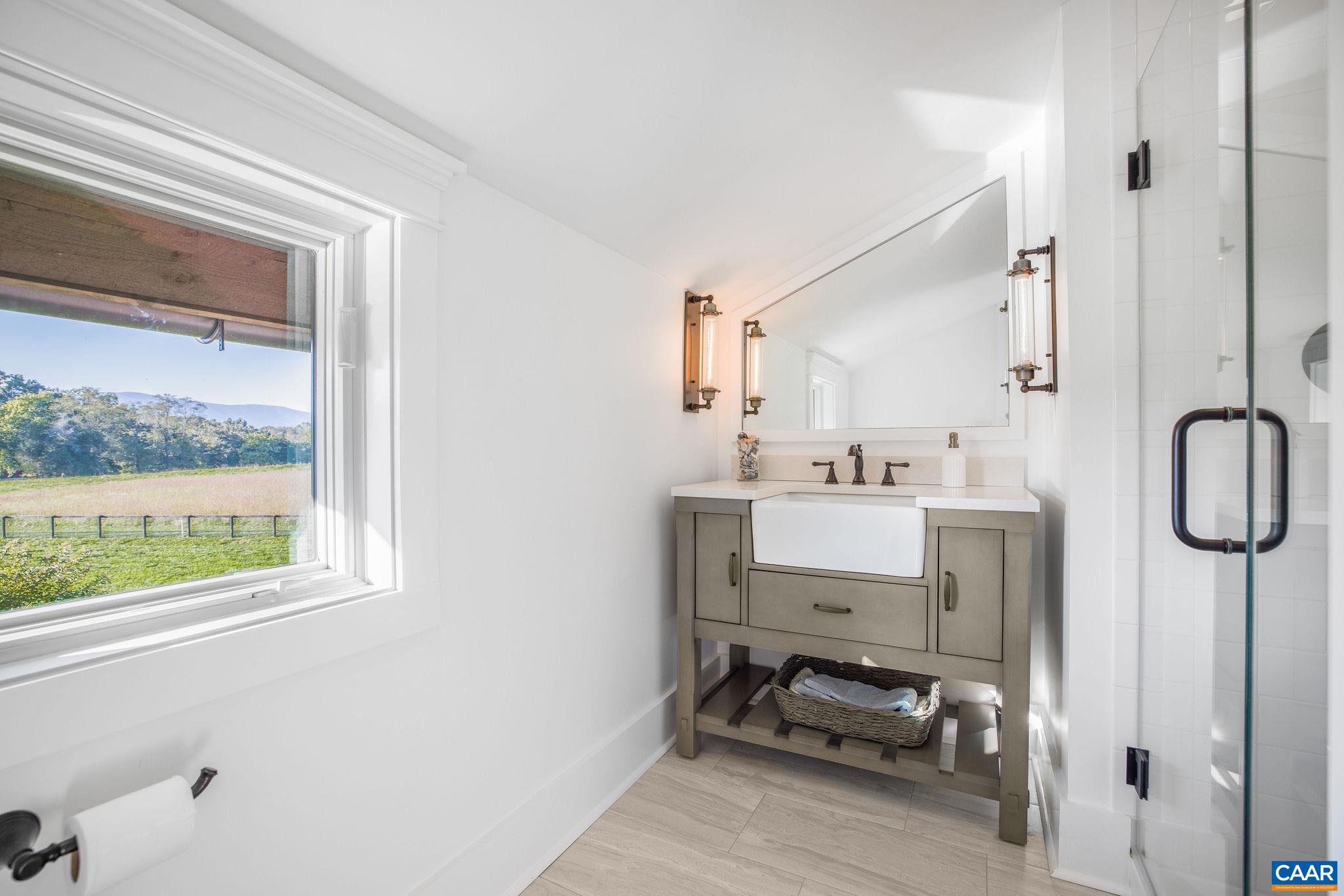 320 BARN HOUSE LN, CHARLOTTESVILLE, Virginia 22901, 5 Bedrooms Bedrooms, ,5 BathroomsBathrooms,Residential,Barn House,320 BARN HOUSE LN,676675 MLS # 676675