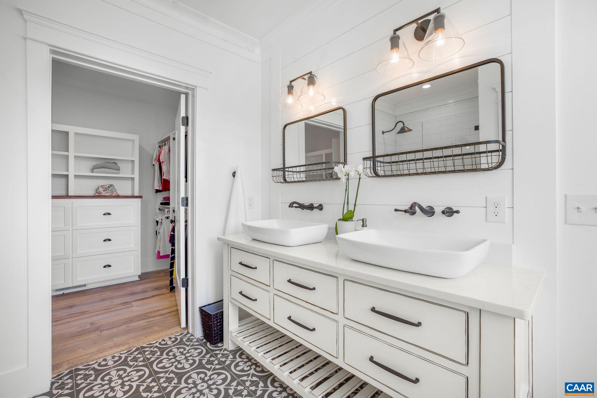 320 BARN HOUSE LN, CHARLOTTESVILLE, Virginia 22901, 5 Bedrooms Bedrooms, ,5 BathroomsBathrooms,Residential,Barn House,320 BARN HOUSE LN,676675 MLS # 676675