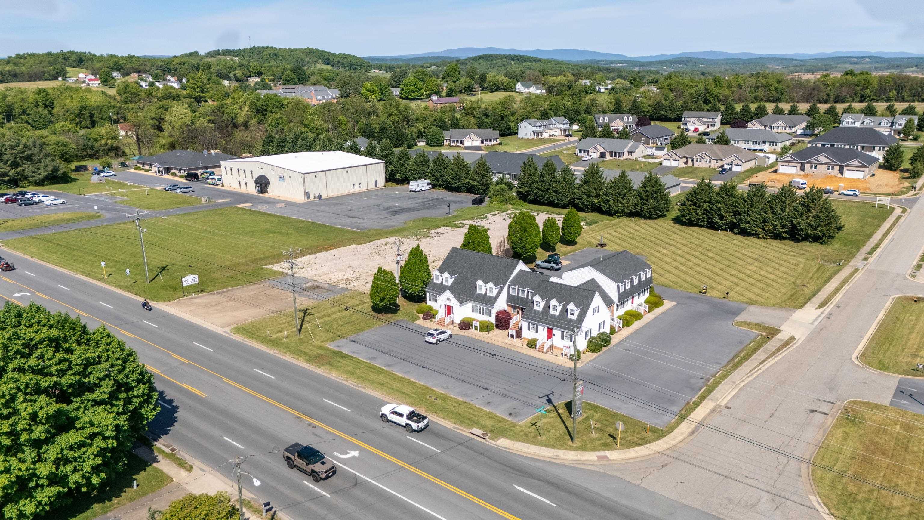 2780 STUARTS DRAFT HWY, STUARTS DRAFT, Virginia 24477, ,Commercial,2780 STUARTS DRAFT HWY,676679 MLS # 676679