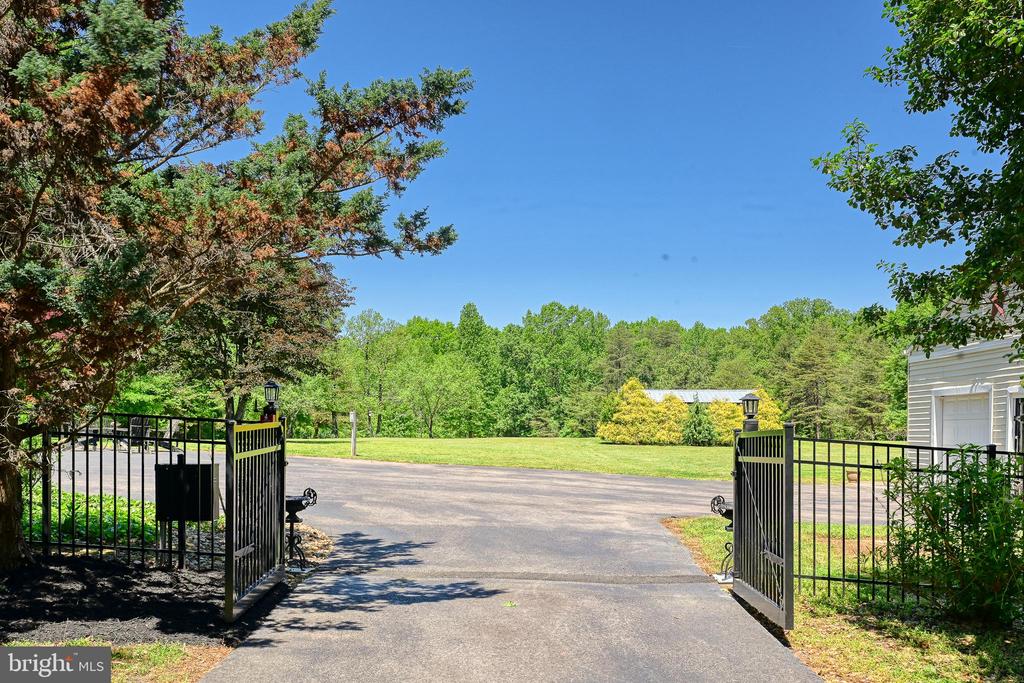 655 BUMPASS RD, BUMPASS, Virginia 23024, 5 Bedrooms Bedrooms, ,3 BathroomsBathrooms,Residential,655 BUMPASS RD,VALA2009770 MLS # VALA2009770