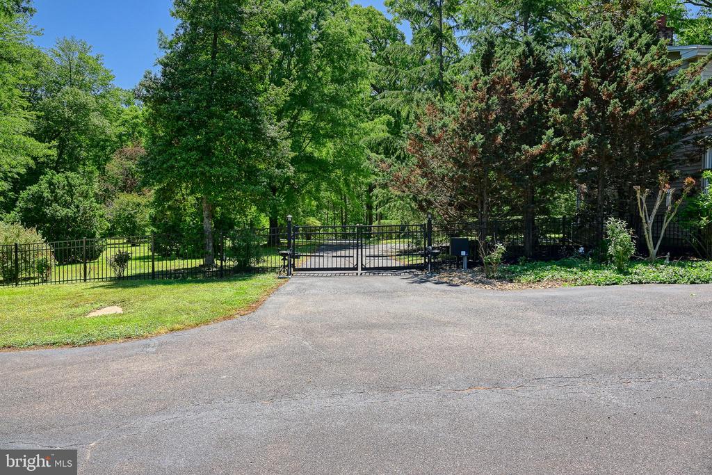 655 BUMPASS RD, BUMPASS, Virginia 23024, 5 Bedrooms Bedrooms, ,3 BathroomsBathrooms,Residential,655 BUMPASS RD,VALA2009770 MLS # VALA2009770