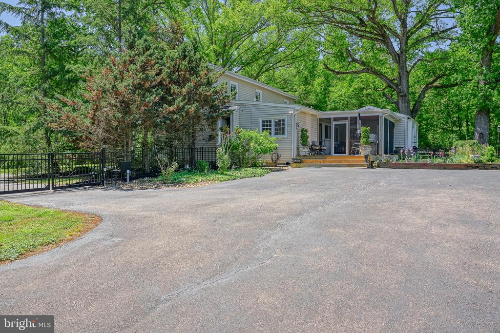655 BUMPASS RD, BUMPASS, Virginia 23024, 5 Bedrooms Bedrooms, ,3 BathroomsBathrooms,Residential,655 BUMPASS RD,VALA2009770 MLS # VALA2009770