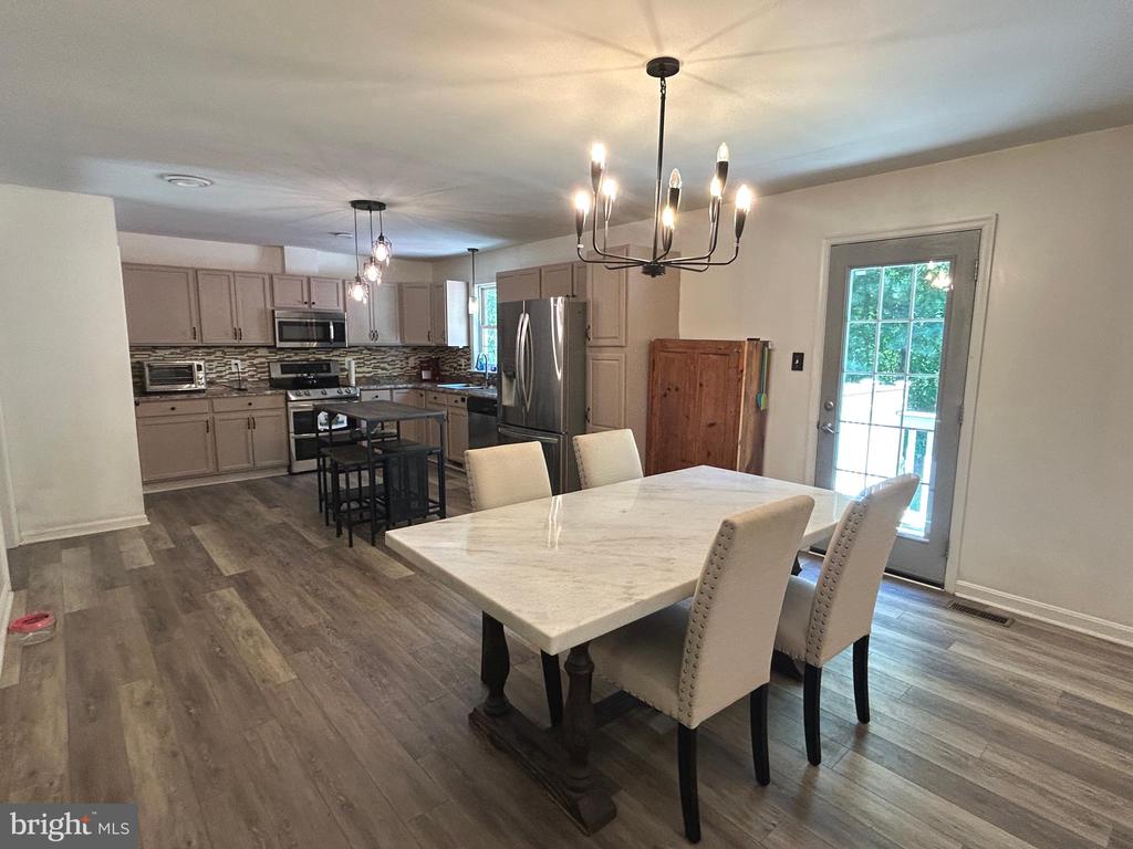 10278 REDBUD RD, UNIONVILLE, Virginia 22567, 4 Bedrooms Bedrooms, ,3 BathroomsBathrooms,Residential,10278 REDBUD RD,VAOR2014032 MLS # VAOR2014032