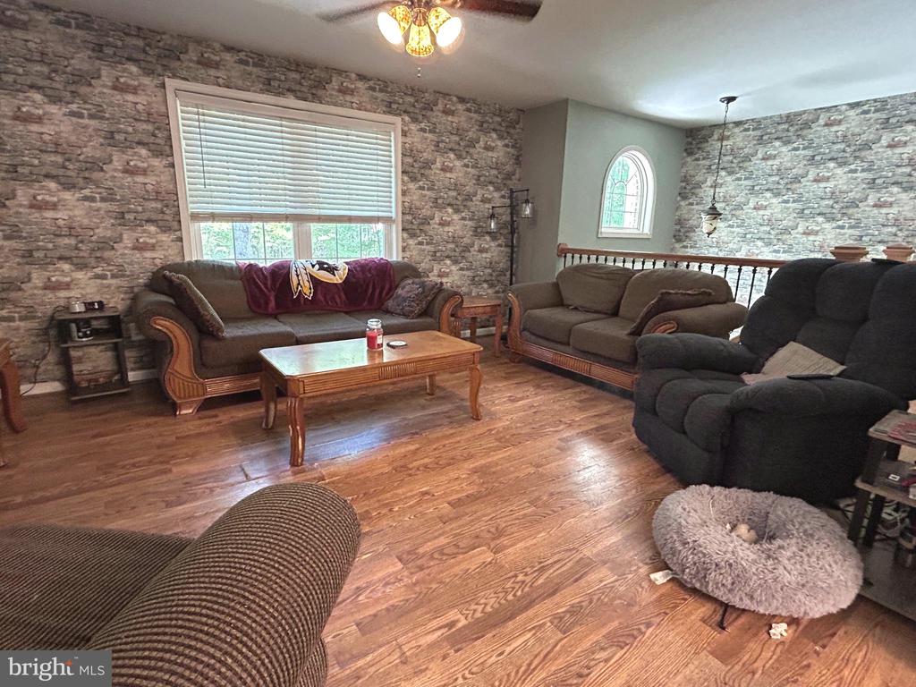 10278 REDBUD RD, UNIONVILLE, Virginia 22567, 4 Bedrooms Bedrooms, ,3 BathroomsBathrooms,Residential,10278 REDBUD RD,VAOR2014032 MLS # VAOR2014032