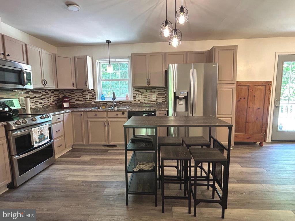 10278 REDBUD RD, UNIONVILLE, Virginia 22567, 4 Bedrooms Bedrooms, ,3 BathroomsBathrooms,Residential,10278 REDBUD RD,VAOR2014032 MLS # VAOR2014032