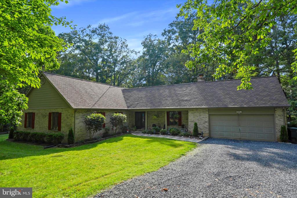 9387 COVENANT HILL LN, MARSHALL, Virginia 20115, 4 Bedrooms Bedrooms, ,3 BathroomsBathrooms,Residential,9387 COVENANT HILL LN,VAFQ2021878 MLS # VAFQ2021878