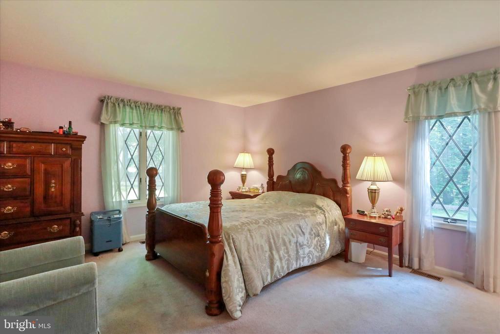 9387 COVENANT HILL LN, MARSHALL, Virginia 20115, 4 Bedrooms Bedrooms, ,3 BathroomsBathrooms,Residential,9387 COVENANT HILL LN,VAFQ2021878 MLS # VAFQ2021878