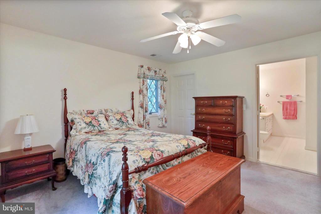 9387 COVENANT HILL LN, MARSHALL, Virginia 20115, 4 Bedrooms Bedrooms, ,3 BathroomsBathrooms,Residential,9387 COVENANT HILL LN,VAFQ2021878 MLS # VAFQ2021878