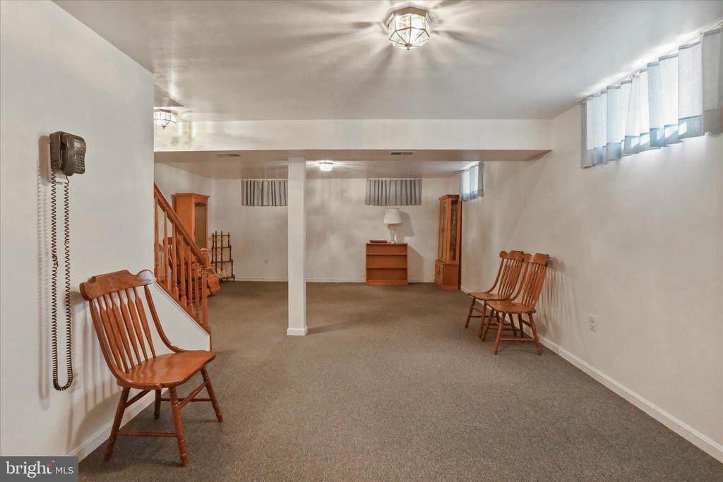 9387 COVENANT HILL LN, MARSHALL, Virginia 20115, 4 Bedrooms Bedrooms, ,3 BathroomsBathrooms,Residential,9387 COVENANT HILL LN,VAFQ2021878 MLS # VAFQ2021878