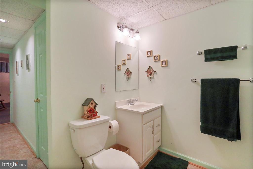 9387 COVENANT HILL LN, MARSHALL, Virginia 20115, 4 Bedrooms Bedrooms, ,3 BathroomsBathrooms,Residential,9387 COVENANT HILL LN,VAFQ2021878 MLS # VAFQ2021878