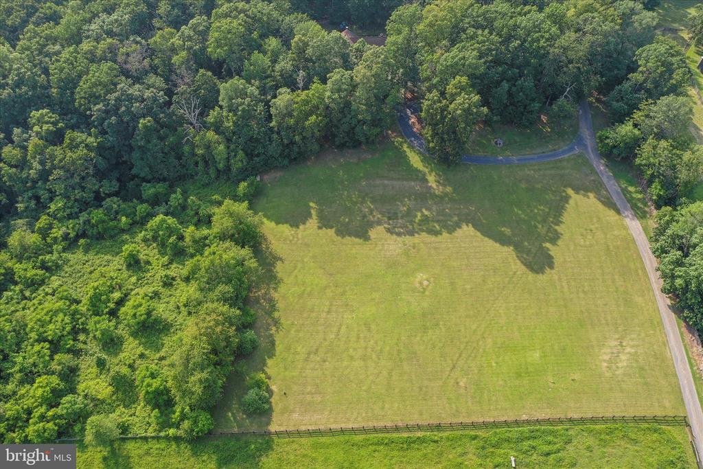 9387 COVENANT HILL LN, MARSHALL, Virginia 20115, 4 Bedrooms Bedrooms, ,3 BathroomsBathrooms,Residential,9387 COVENANT HILL LN,VAFQ2021878 MLS # VAFQ2021878